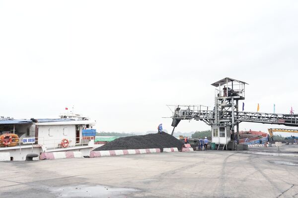 Sản lượng ti&ecirc;u thụ than của TKV tăng 15,8% sau 9 th&aacute;ng đầu năm 2026, đạt tr&ecirc;n 38,7 triệu tấn