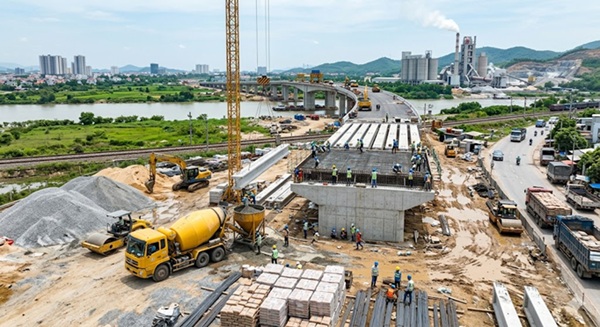 Đầu tư công tiếp tục dẫn dắt thị trường xi măng và VLXD năm 2026